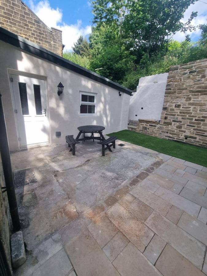 6 Dbl Bed, Central Huddersfield House Inc Parking Exterior foto