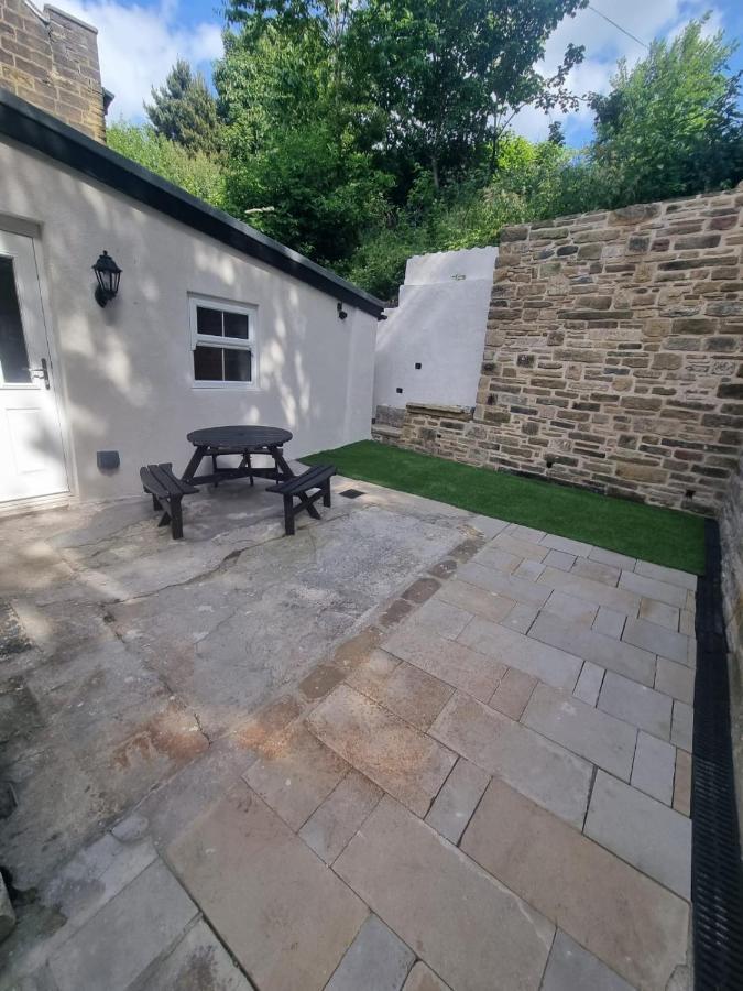 6 Dbl Bed, Central Huddersfield House Inc Parking Exterior foto